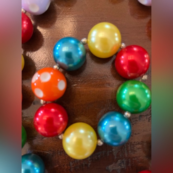 Girls rainbow bead and charm necklace and bracelet set - Picture 5 of 7